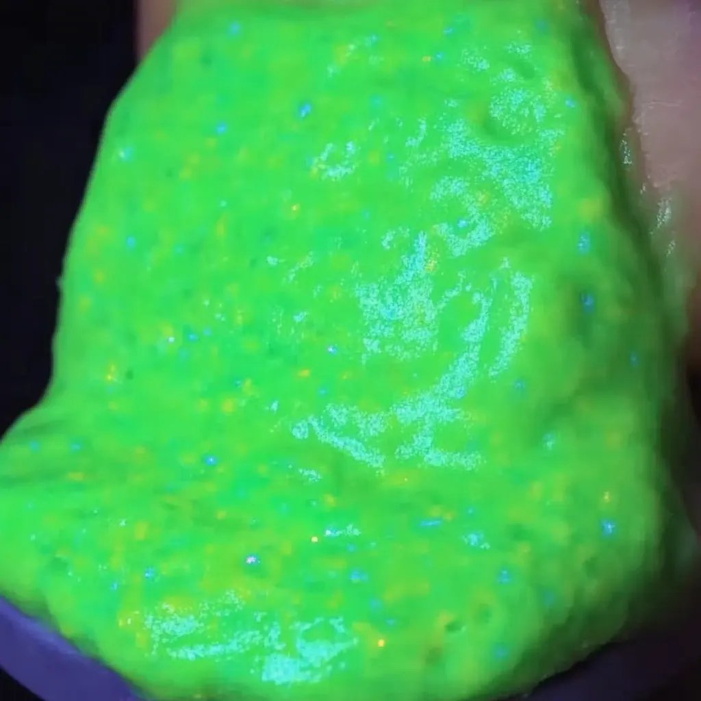 How to Make Glow in the Dark Glitter Slime: A Step-by-Step Guide